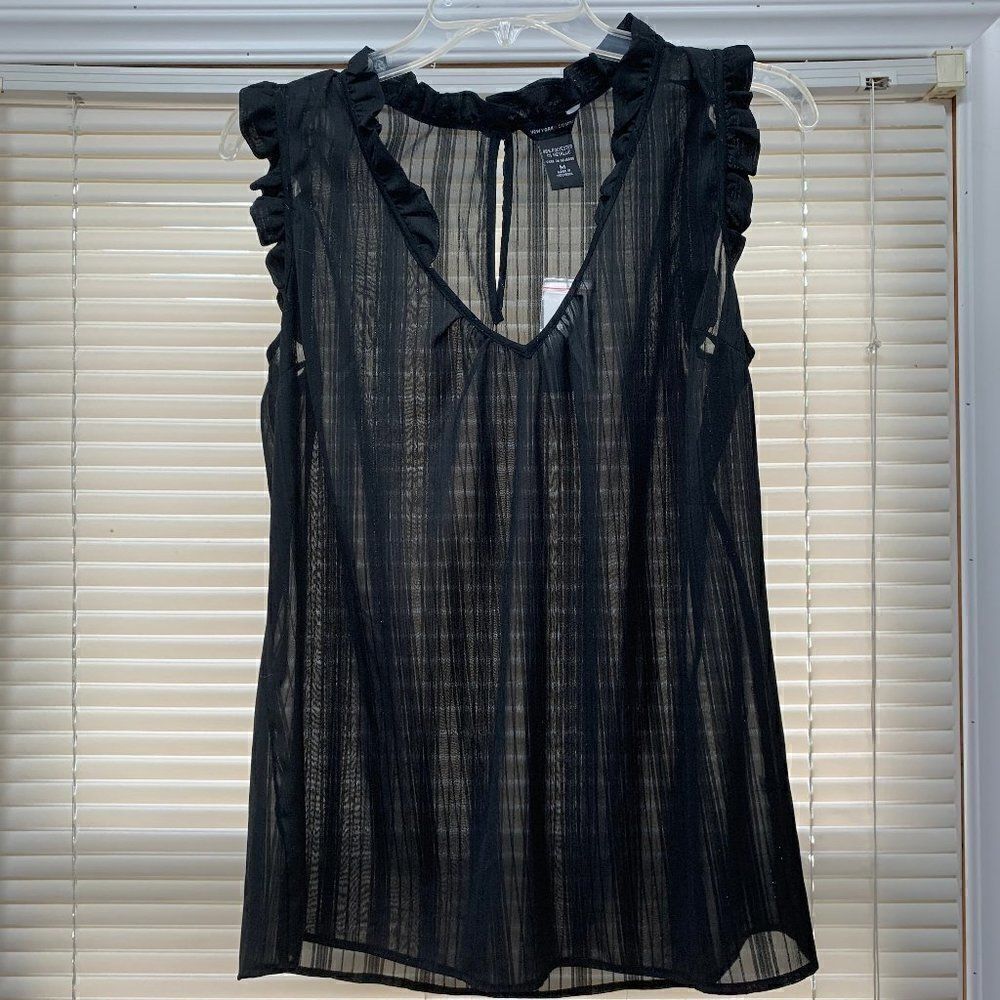 NWT New York & Company Short Sleeve Ruffle Blouse